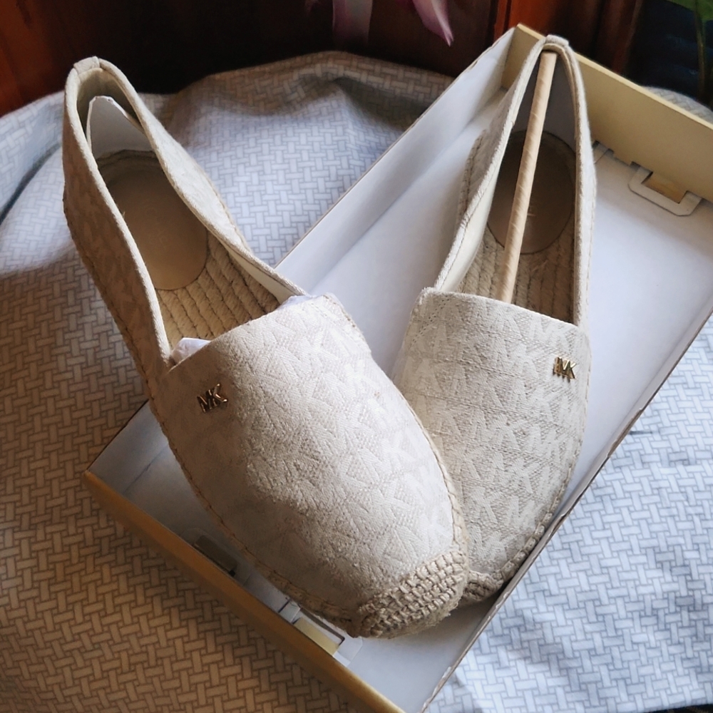 NWT Michael Kors slip on